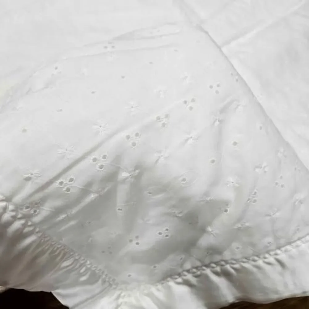 Unbranded elegant white